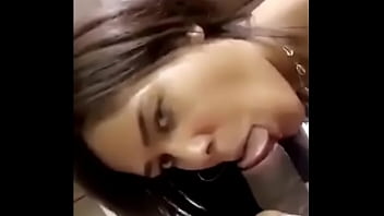 eye contact blowjob cum swallow