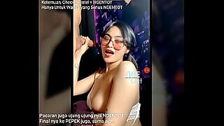 melayu awek blowjob dalam jereta