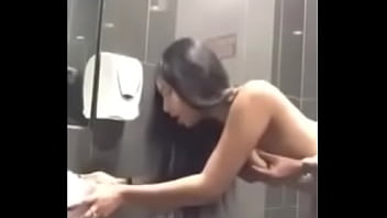 indian hot sary anty fulla reped his littalson in bath room