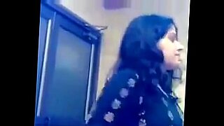 indian standing girl bobes show mms