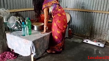 bengali married babe recording her bathing video