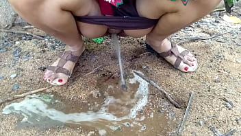 indian salwar kameez girl pissing peeing