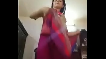 desi indian mom in saree fuck hard by her son