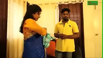 mallu aunty bathing hot scene