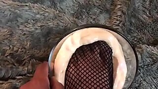 squirting bbw milf jennifer vanbeaver in fishnets and heels