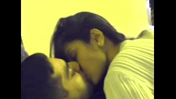 xxx hot kiss video