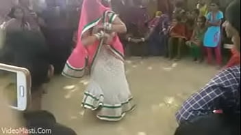 nude hindi dance