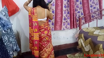 brother and sistewearing saree