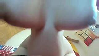 wife demands pussy licking