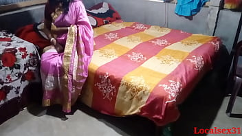 brother and sistewearing saree