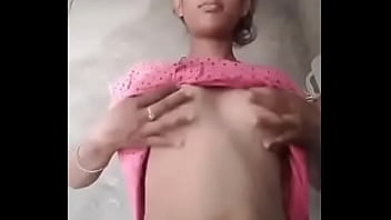 pretty blonde pink pussy masturbates webcam