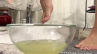 lesbian forced creamy squirt in mouthface sitting and squirting in mouth