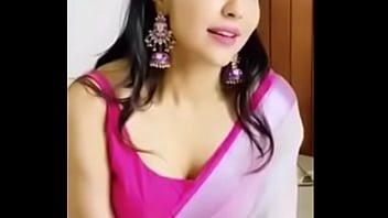 saree without blouse and bra