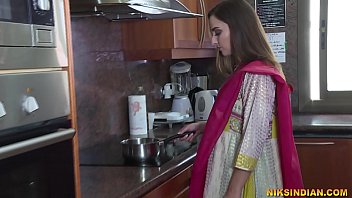 indian girl salwar suit pee outside