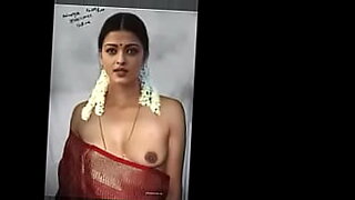 indian women removing saree