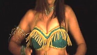 tamil busty auntyarab belly dance