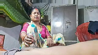 desi bhabhi washroom peshab