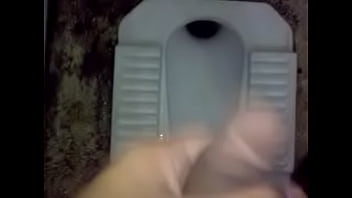 indian outdoor toilet pissing
