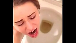 mom sex in toilet