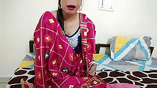 desi aunty and girls sex with hindi audio
