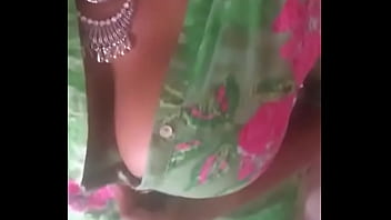 tamil girl breast scuking car