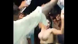 paki boob shaking mujra