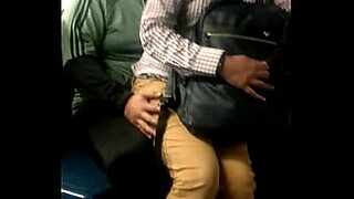 upskir real en el metro