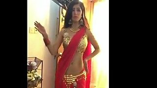 tamil busty auntyarab belly dance