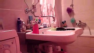 bathroom pornes video