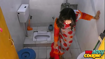 bathing indian 3gp video download