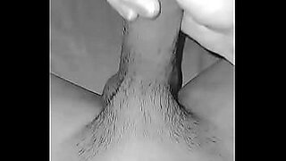 ejaculation de un pene grabando desde el internal de una vagina