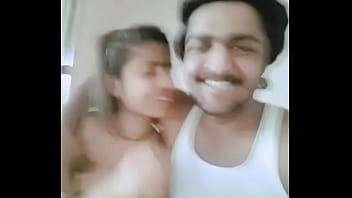 chote bhai ke sat bat karti sex hindi me